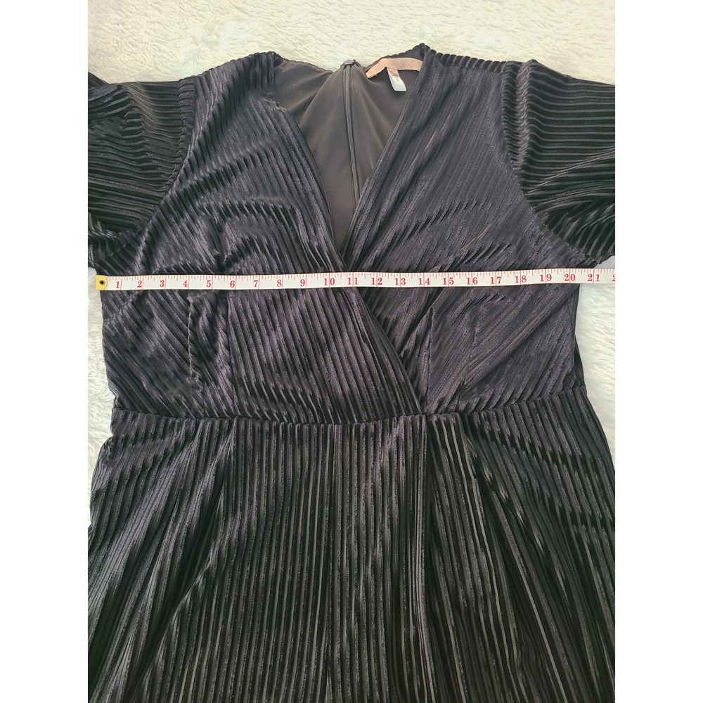 Hutch Black Pleated Velvet Jumpsuit Wide Leg V-Neck Short Sleeve Plus Size 16W - Picture 2 of 12